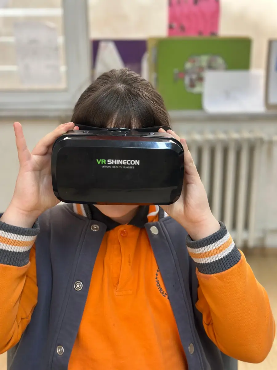 Robotik Kodlama Dersimizde VR Gözlük Etkinliği 2